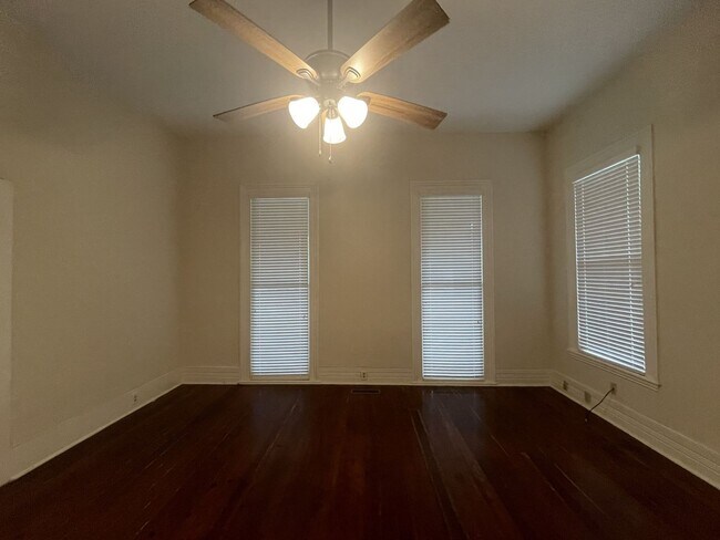 Photo - One Bedroom Apartment Off of Tattnall Squa... Unit 2
