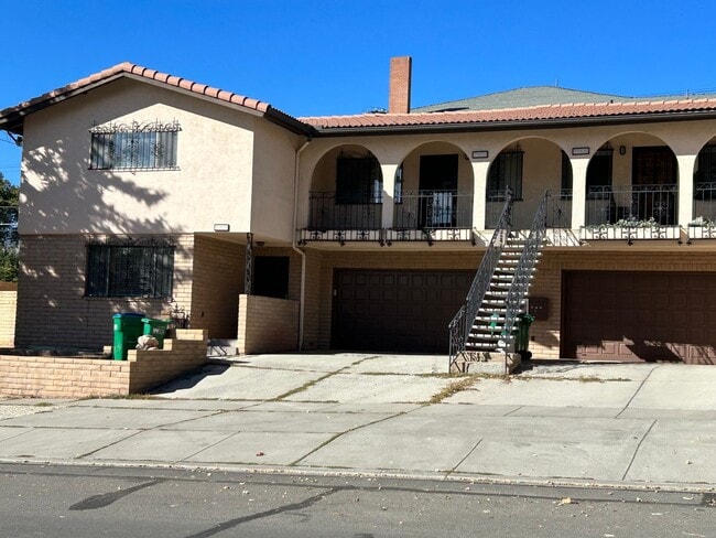 Building Photo - 793-799 Forest St. Unit 795 Forest
