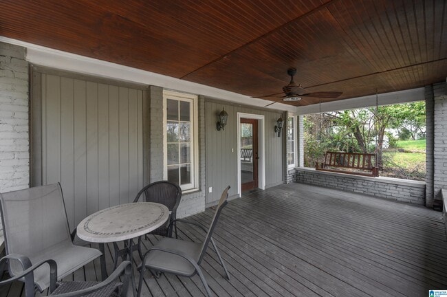 Photo - 2810 Rhodes Cir S