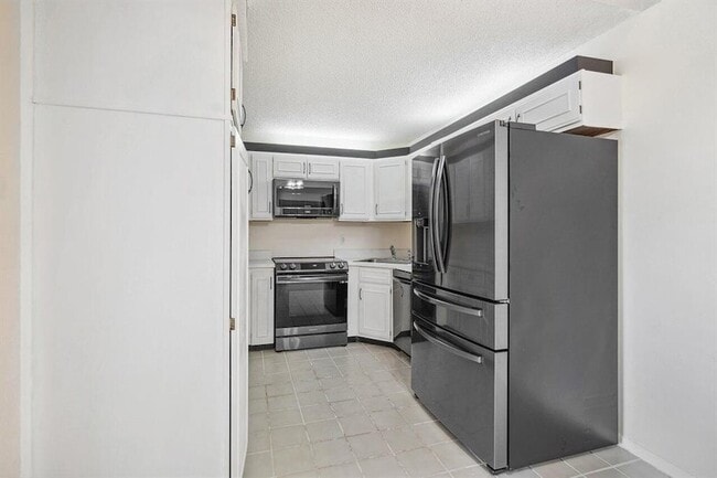 Photo - 13770 Oneida Dr