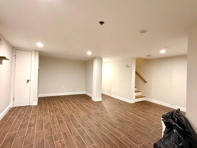 Photo - 17 Plymouth St Unit 1