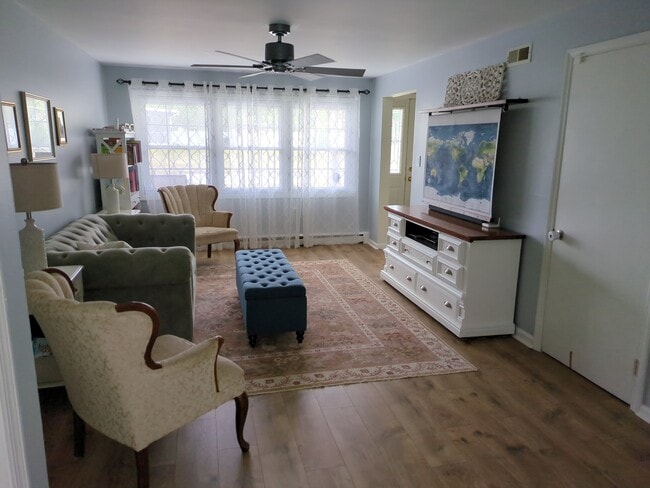 Photo - 616 Oak Dr