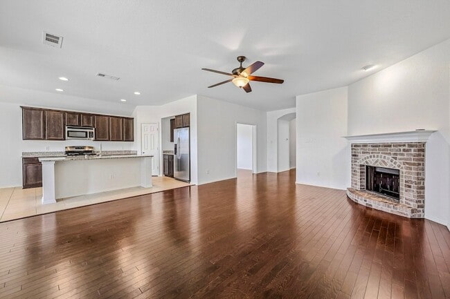 Photo - 512 Stableford St