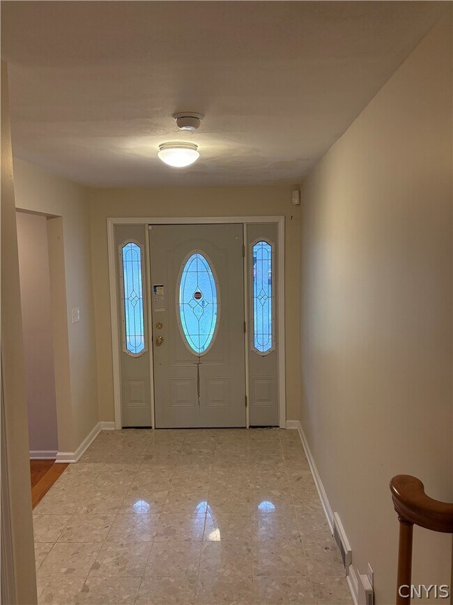 Photo - 215 Locksley Rd