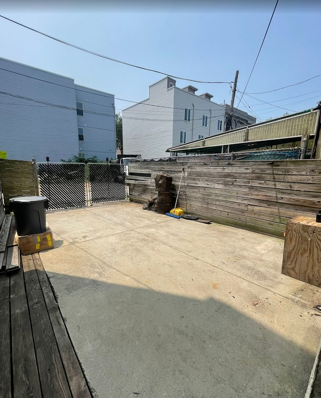 Photo - 1802 Master St
