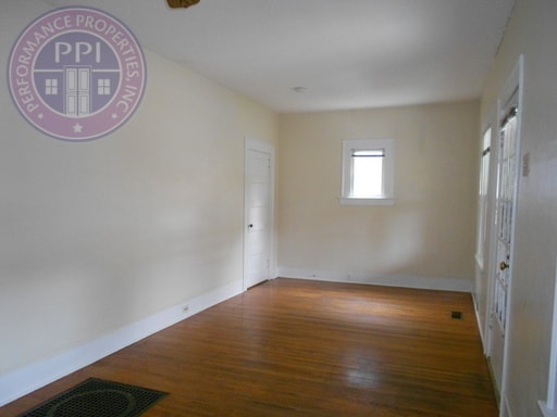 Photo - Charming Richmond Craftsman!  Big Backyard!!  Pet Friendly!