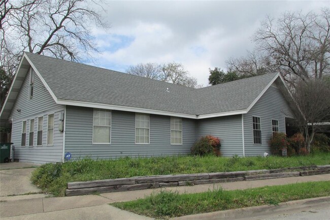 Photo - 1500 Cullen Ave Casa