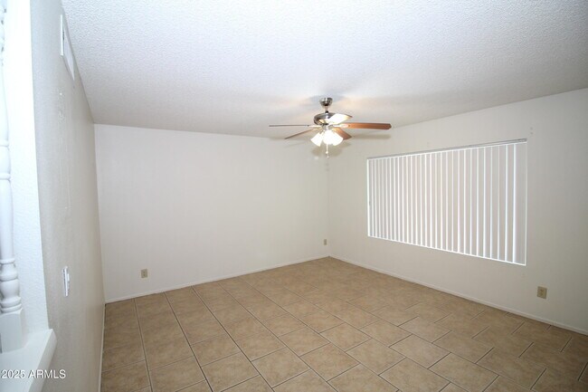 Photo - 626 W Paseo Way