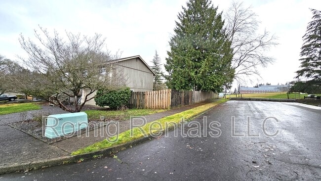 Photo - 3609 NE 160th St