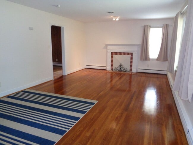 Photo - Ardmore-Brick House for Rent on Miller St.