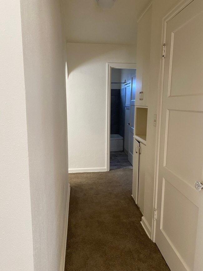 Photo - 1415 18th St NE