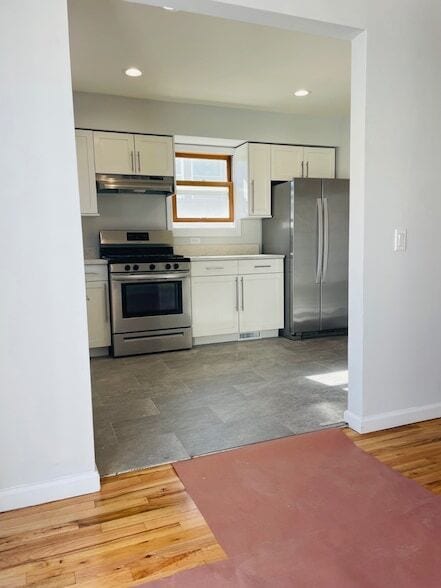 Photo - 16 Oldwood Rd S