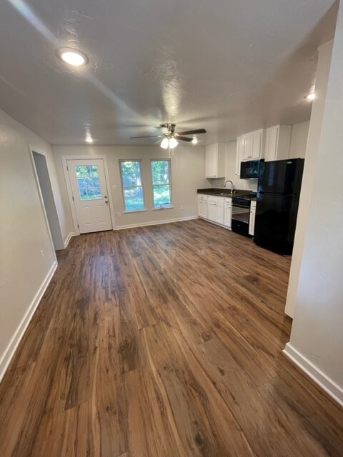 Photo - 604 S Montgomery St Apartment Unit A