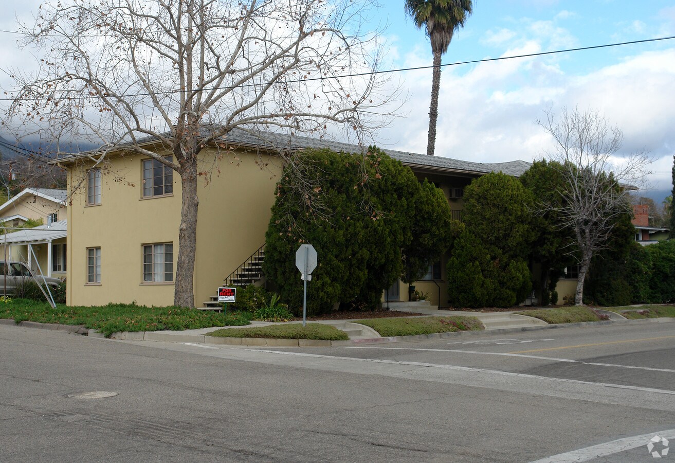 Photo - 110 W Matilija St