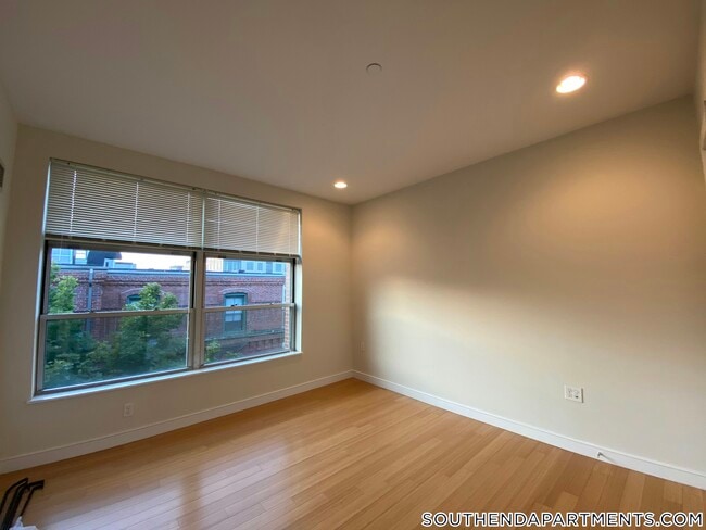 Photo - 601 Albany St Unit 606