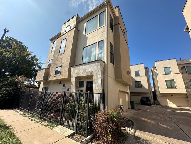 Building Photo - 1205 Birdsall St