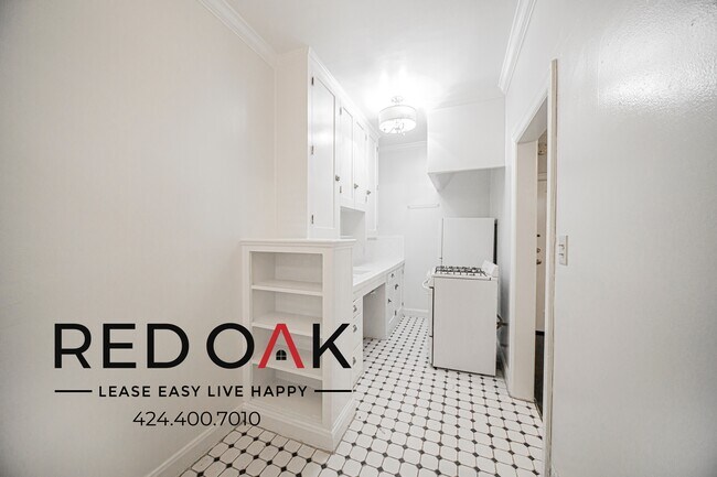 Photo - 649 N Rossmore Ave Unit 100