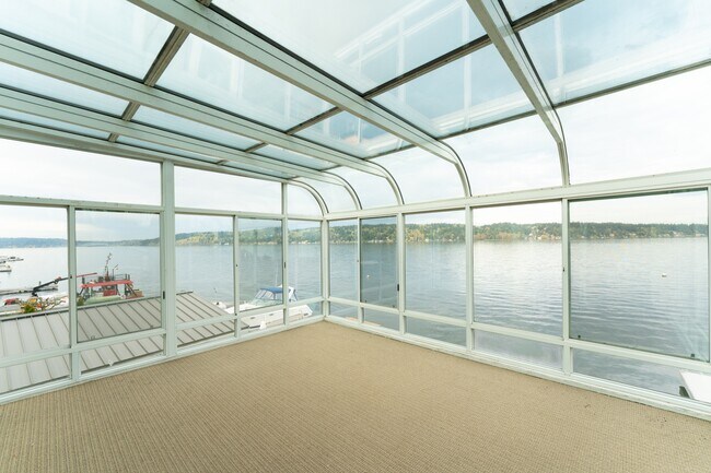 Photo - 10358 Riviera Pl NE