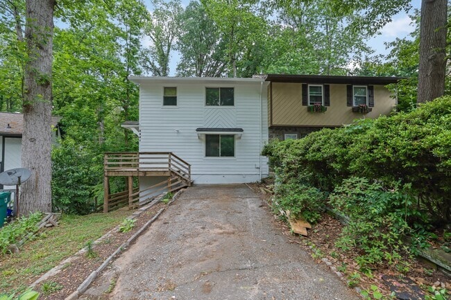 Building Photo - 2551 Park Rd Rental