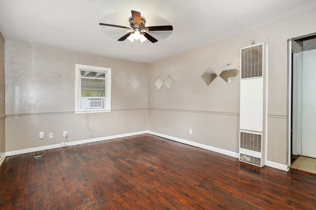 708 1/2 S West Ave