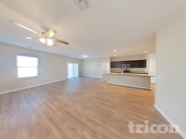 Photo - 37308 W Cannataro Ln