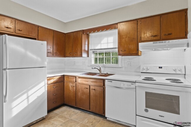 Photo - 1036 Whitehall Pl