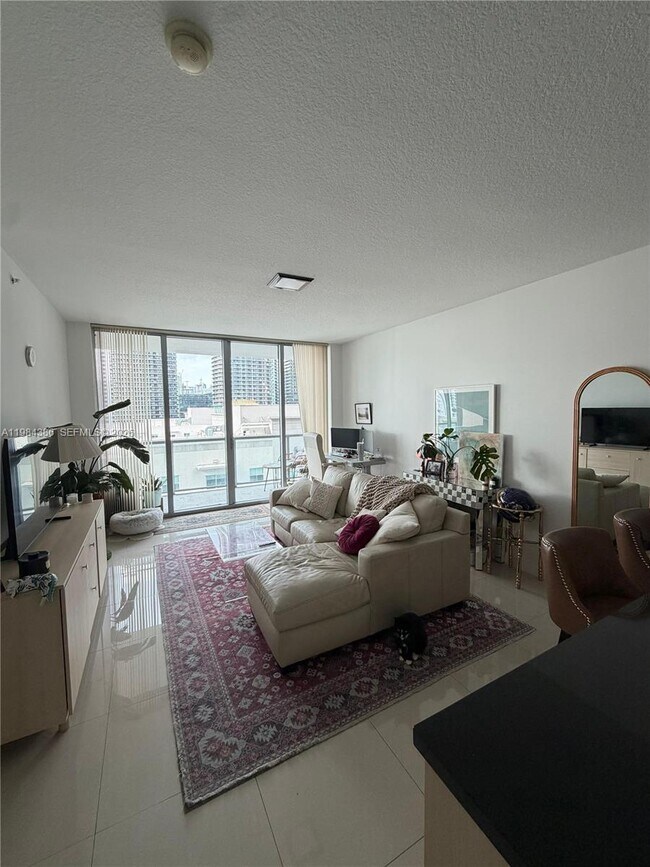 Photo - 1111 SW 1st Ave Unidad 1821-N