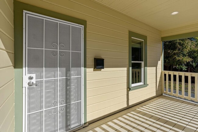 Photo - Welcoming 3-Bedroom, 1-Bath Single-Family Home