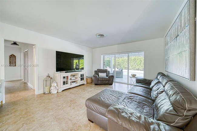 Photo - 10600 SW 80th Ct