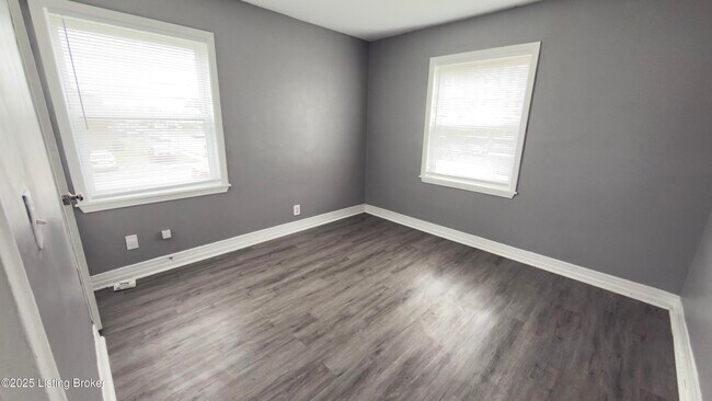 Photo - 4148 Hillview Ave