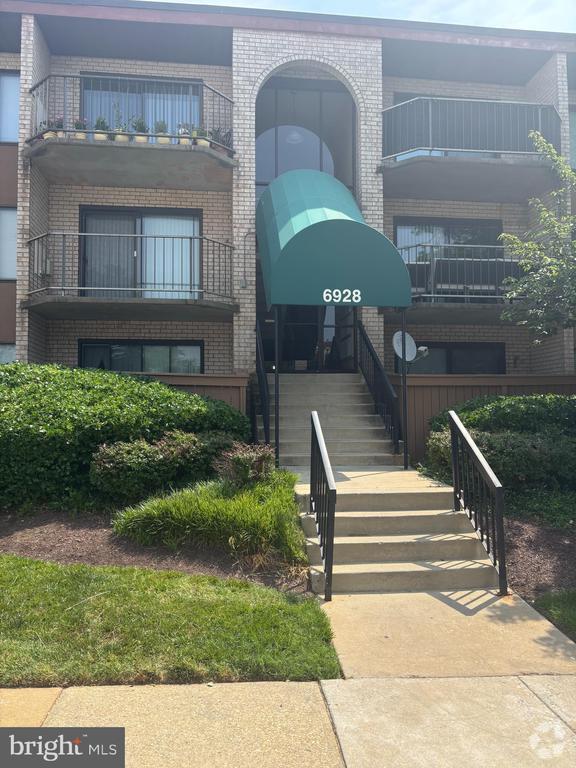 Building Photo - 6928 Hanover Pkwy Unit 403 Rental