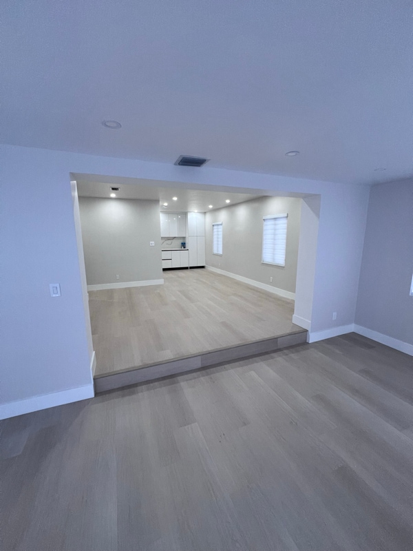 Photo - 160 E 34th St