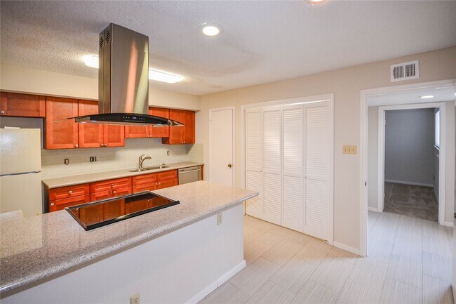 Photo - 9262 Westwood Village Dr