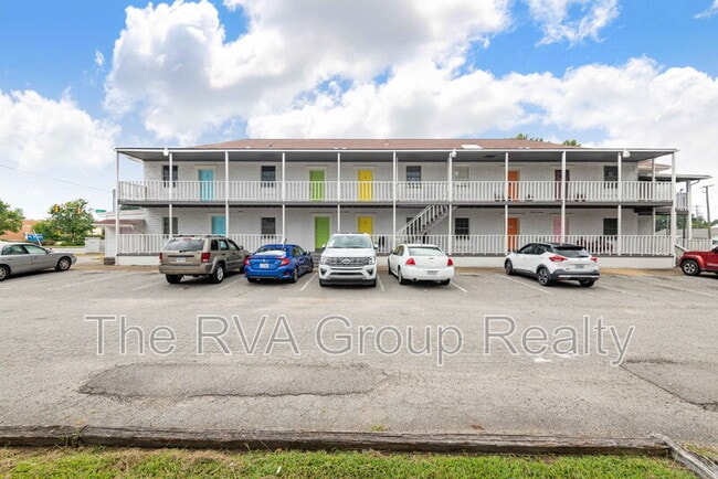 Photo - 3807 Woodlawn St Unit 1