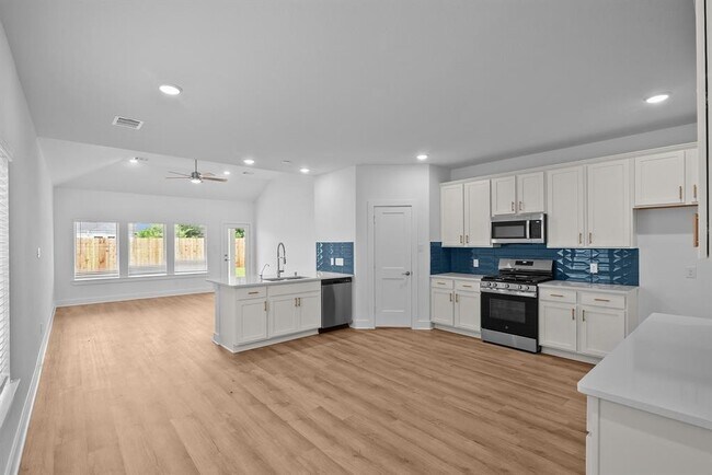 Photo - 31915 Splendor Dr