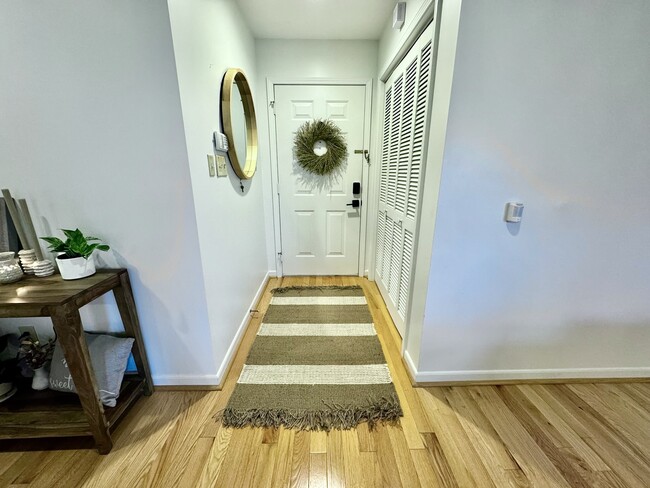 Photo - 1 Hillington Pl