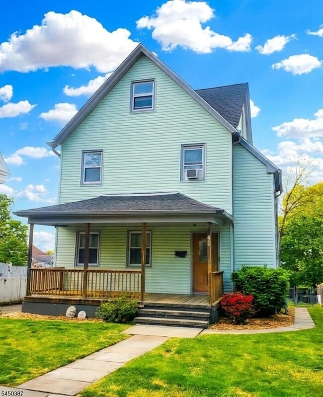 Building Photo - 166 Carmita Ave