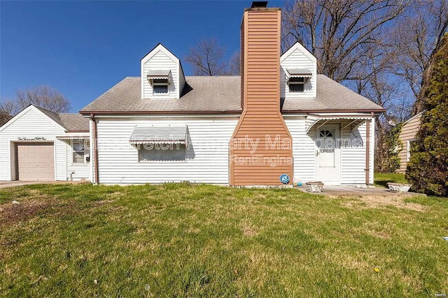 Photo - 10051 Royal Dr