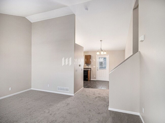 Photo - Springhill Multi-Level