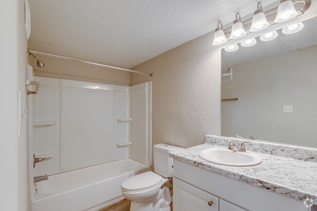 1BR, 1BA 629SF