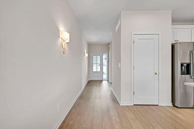 Photo - 16649 Garnett St