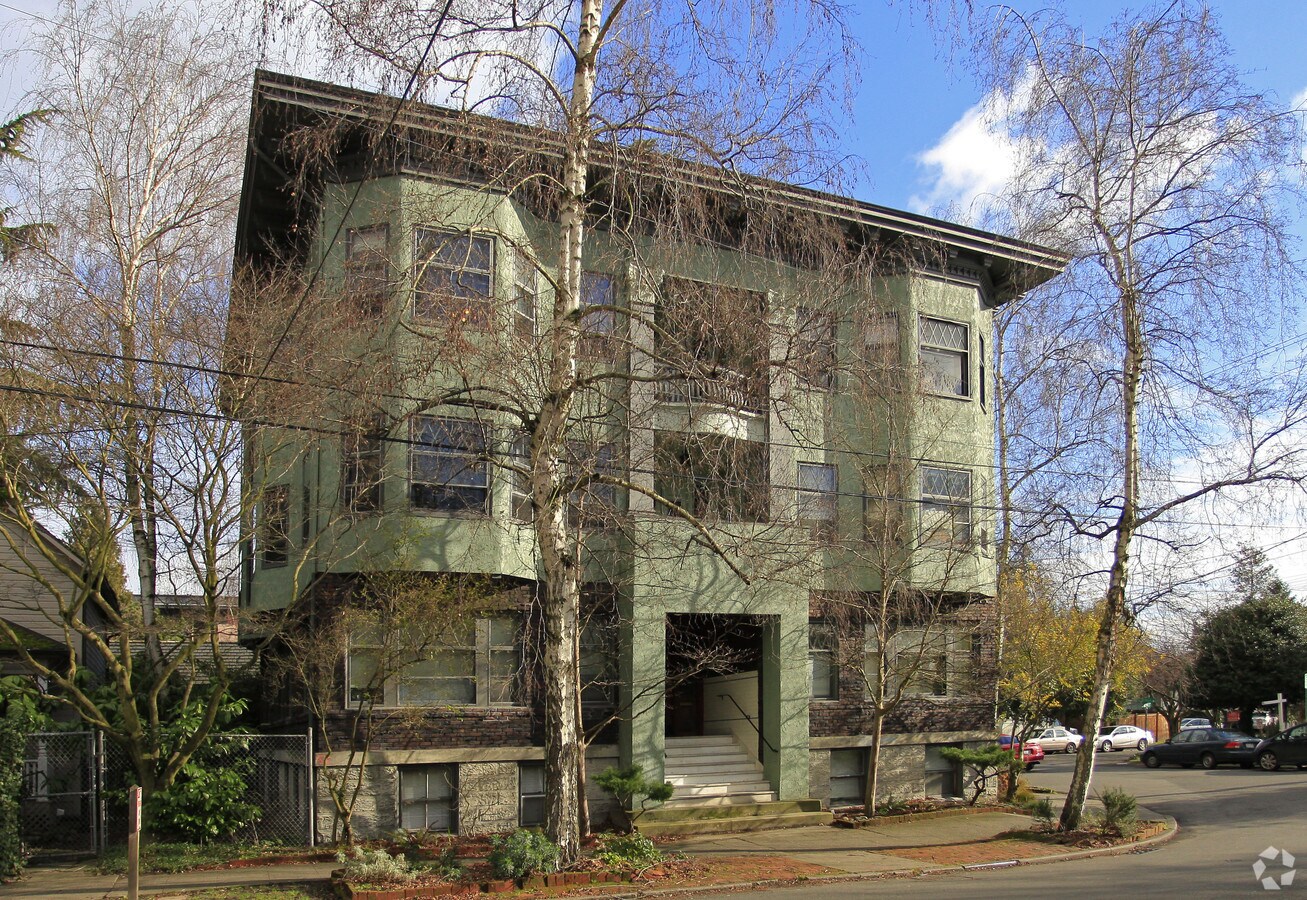 Photo - Baird Apartments