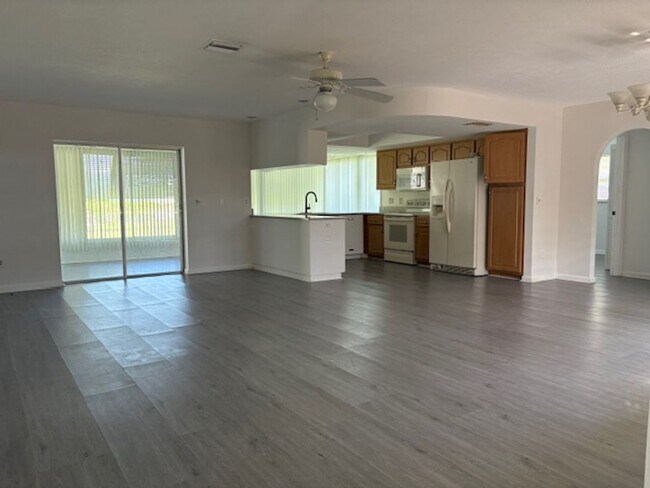 Photo - Charming 2-Bedroom Home in Prime Cape Cora...