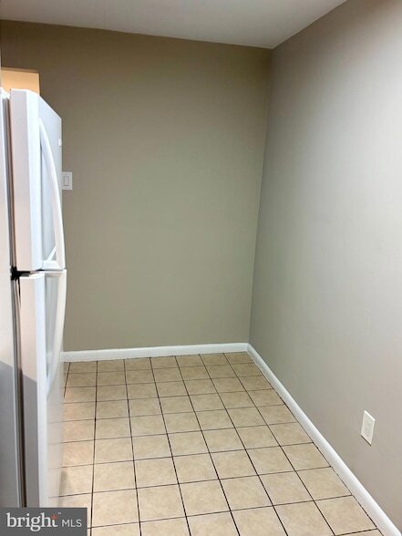 Photo - 207 Walnut Hill Rd Unit B14