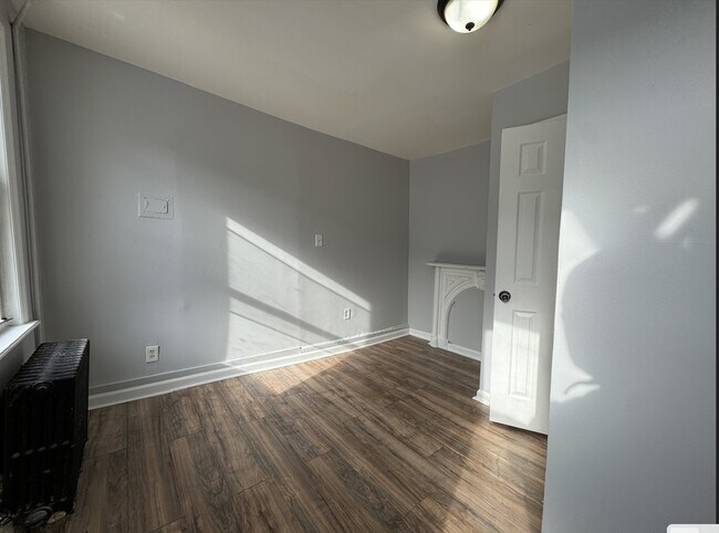 52 Harrison Ave 4 - 54 Harrison Ave Unit 4