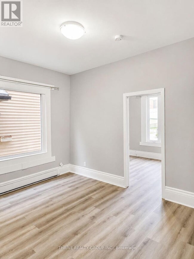 Photo - 261 Clarence St