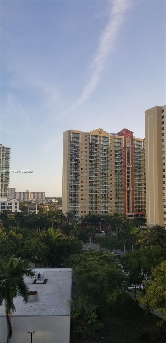 Photo - 17021 N Bay Rd Condominio Unidad 1016