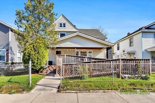 Photo - STUNNING REMODEL!!! Extremely Spacious 3 Bedroom (Extra Room) Home!! SECTION 8 APPROVED! (Handica...