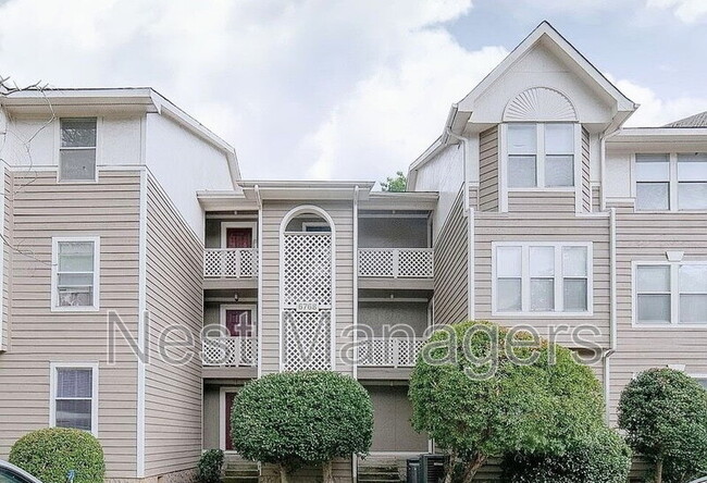 Building Photo - 6768 Willowbrook Dr Unit 8