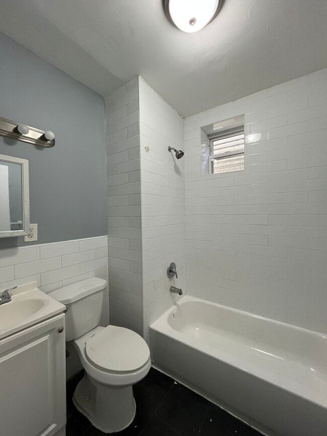 Photo - 82 Fulton Ave Unit 2R